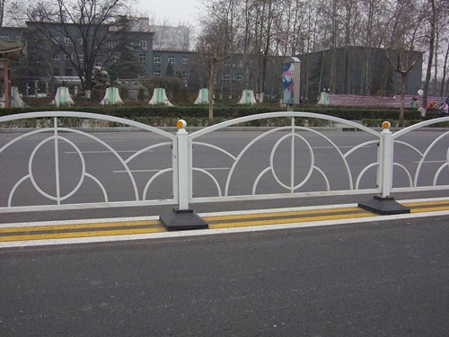 鐵藝隔離網(wǎng)